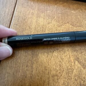 Laura Mercier NWT Caviar Stick Eye Shadow
Best-selling Caviar. Rosegold color